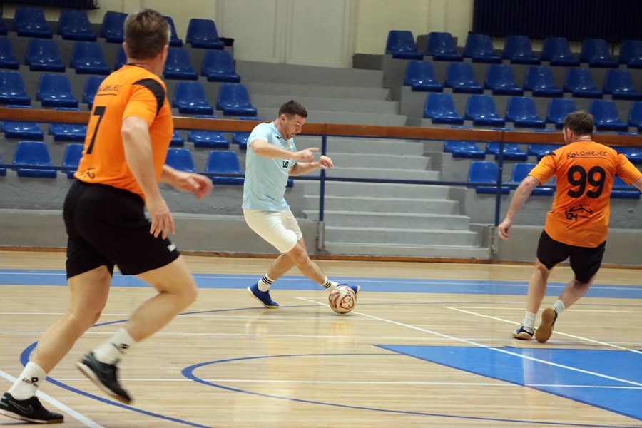 90d6cd10a80c3a09eb0a0f0b713c09e9_XL