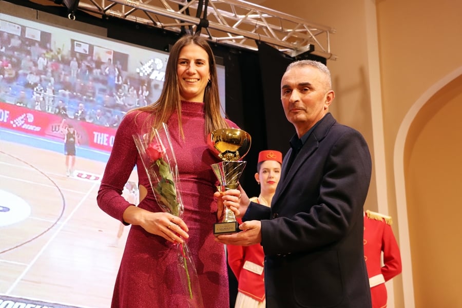 778138b6-e2ba-422b-aeaa-1ef95147cdf2