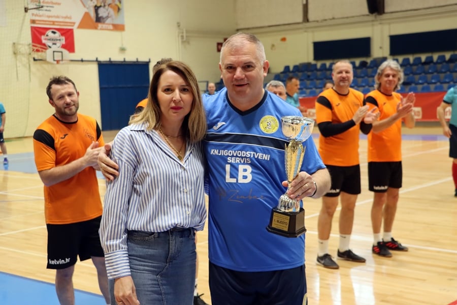 20fb1380-eea3-4688-8f5d-c1bbd965fb86